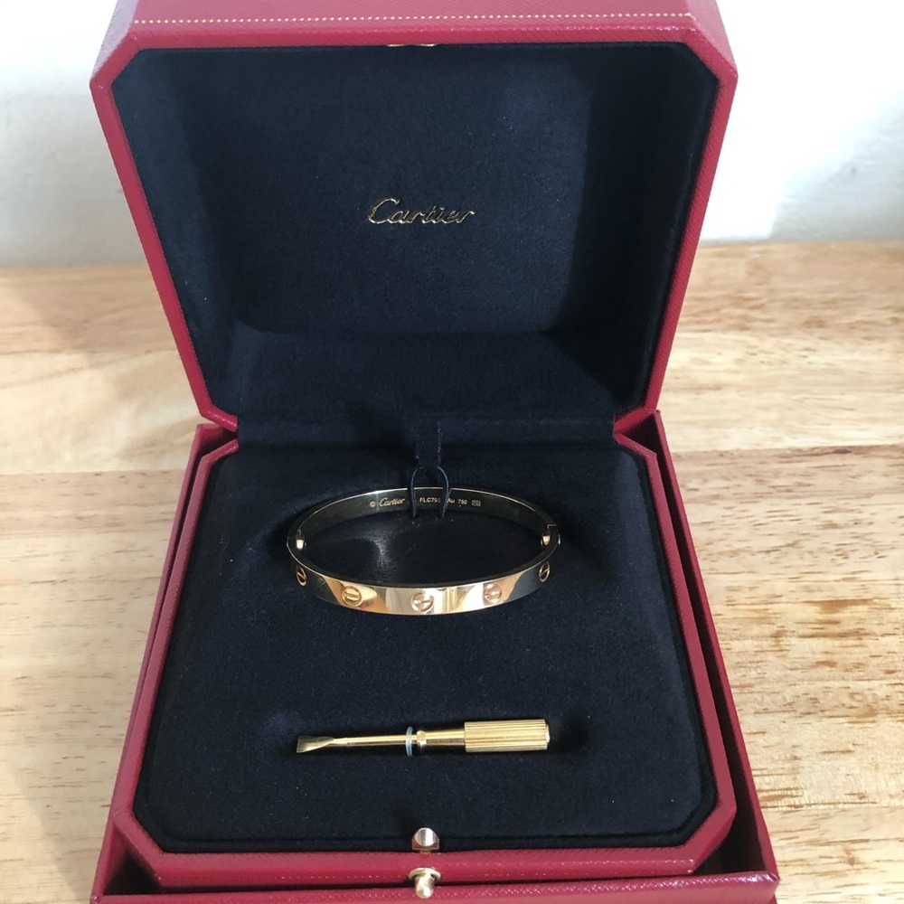 !!SOLD!! Cartier Love Bracelet Yellow Gold “17CM”